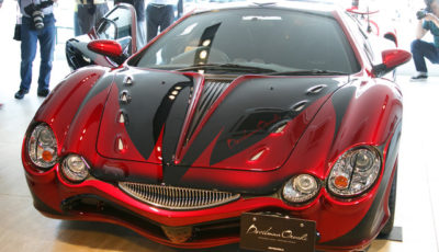 光岡自動車、世界で1台の『デビルマン オロチ』発表---原作者の永井豪氏「いい車ができて感激」