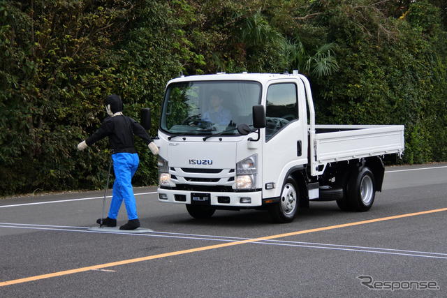 いすゞ エルフ 改良新型、歩行者検知自動ブレーキ初搭載