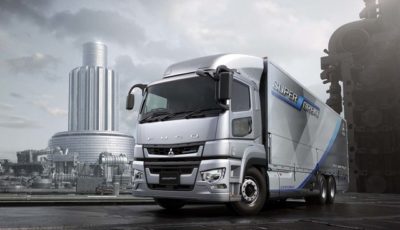 「レベル2」の自動運転技術が搭載される三菱ふそうの大型トラック