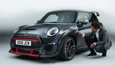 MINI ジョンクーパーワークス（JCW）GP 新型とMINIのデザイン部門を率いるオリバー・ヘイルマー氏