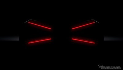 ブガッティの新型車のティザーイメージ