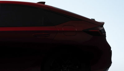 ホンダ シビック 新型のティザー画像を一部拡大したもの。ハッチバックスタイルが確認できる