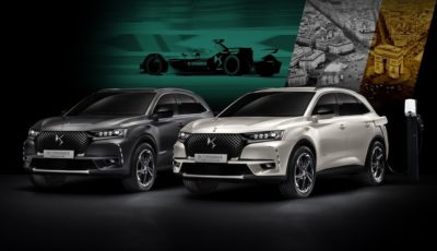 DS 7クロスバック E-テンス 4×4 パフォーマンスライン（右）とDS 7クロスバック Blue HDi パフォーマンスライン（左）