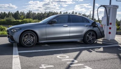 メルセデスベンツ Cクラス 新型のPHV「C300e」