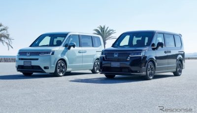 ホンダ ステップワゴン e：HEV、左がエアー、右がスパーダ