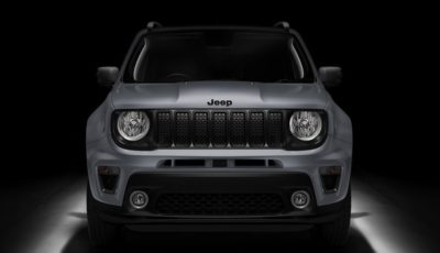 ブラックグリル（グロスブラックアクセント付）、ブラックJeepバッジ、グロスブラックドアミラー