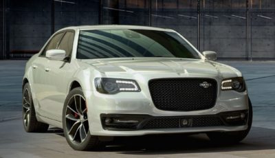 クライスラー 300C の2023年モデル