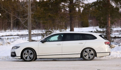 VW パサート ヴァリアント 次期型プロトタイプ（スクープ写真）