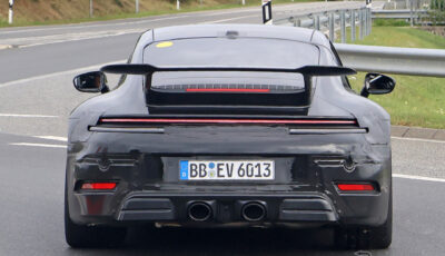 ポルシェ 911 GTSハイブリッド プロトタイプ エアロパッケージ（スクープ写真）