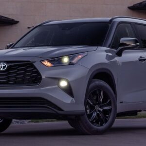 トヨタ・ハイランダー の2024年モデルの「ナイトシェード・エディション」