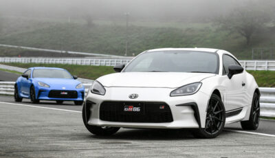 往年のハチロクをオマージュしたGR86 RZ“40th Anniversary Limited”（手前）