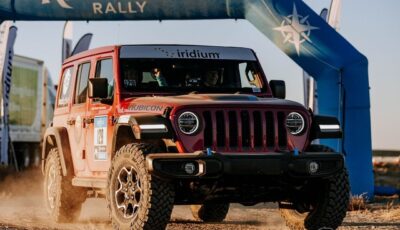 米「Rebelle Rally」を2年連続で制したジープ・ラングラー 4xe