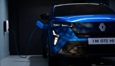 ルノー・ラファール E-Tech 4x4 300hp の「アトリエ・アルピーヌ」