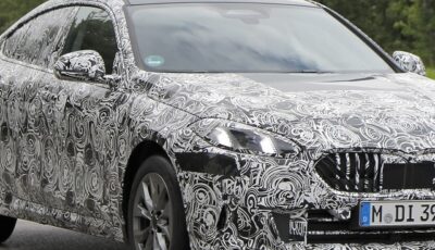 BMW 2シリーズ・グランクーペ新型か改良新型のプロトタイプ