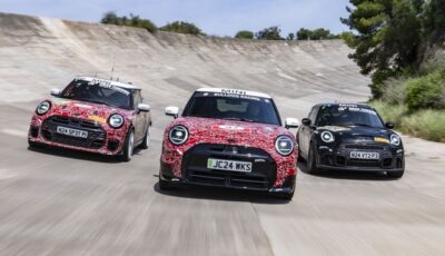 MINI「JCW」新型のプロトタイプ