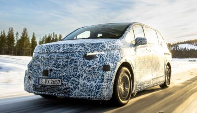 メルセデスベンツの新型ミニバンのプロトタイプ