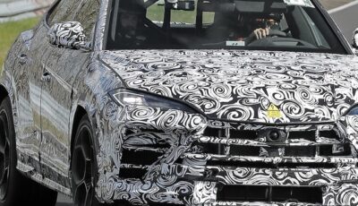 ランボルギーニ ウルス 改良新型のプロトタイプ