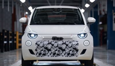 フィアット『500ハイブリッド』新型の先行生産車両