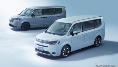ホンダ ステップワゴン e:HEV SPADA PREMIUM LINE BLACK EDITION（左）とAIR EX（右）