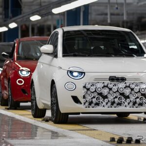 フィアット『500ハイブリッド』新型の先行生産車両