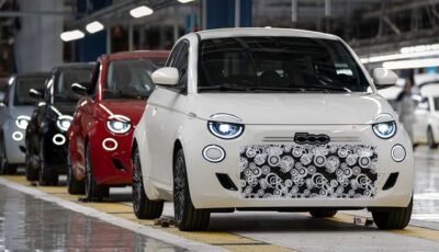 フィアット『500ハイブリッド』新型の先行生産車両
