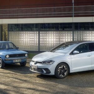 初代VWポロ（左）と「ポロ エディション50」