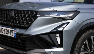 ルノー エスパス フルハイブリッド E-Tech 200hp