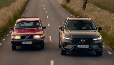 ボルボ240（左）とXC60（右）