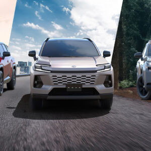 トヨタ RAV4 新型、左からGR SPORT、CORE、Adventure