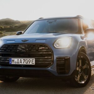 MINI カントリーマンの限定車「スレート・ブルー」