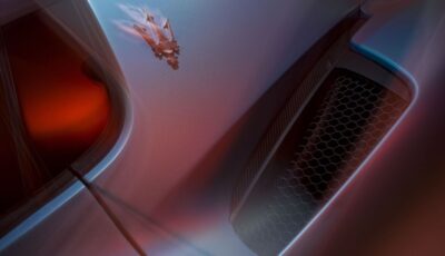 マセラティの新型車のティザー