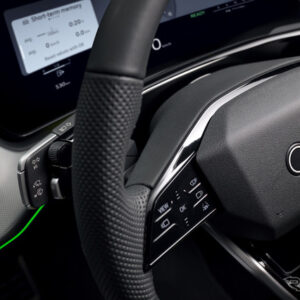 コラムシフトを採用するアウディ Q3 新型