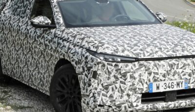 DS 7 次期型のプロトタイプ
