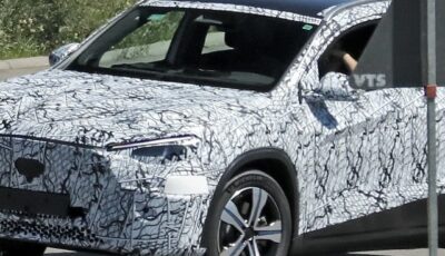 メルセデスベンツ GLA 次期型のプロトタイプ