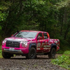 「圭rallyproject」 竹岡 圭 選手の三菱トライトン