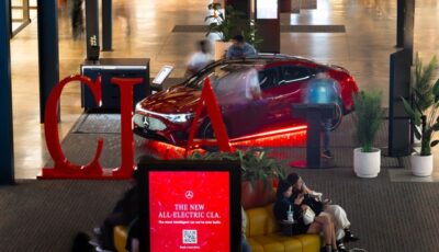 メルセデスベンツ『CLA』新型が英ロンドンのバタシー発電所に登場