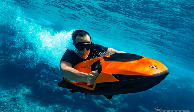 ランボルギーニとCAYAGOが共同開発した水中スクーター「SEABOB SE63」