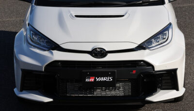 トヨタ GRヤリス 25式「エアロパフォーマンスパッケージ」