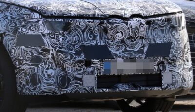 BMW X1 改良新型のプロトタイプ