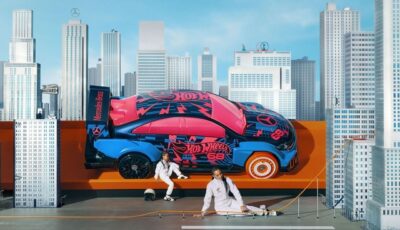 新型メルセデスベンツ『CLA』のアート作品。実物大「Hot Wheels」に