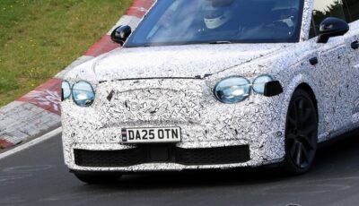 ベントレー アーバンSUV のプロトタイプ