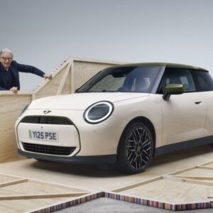 MINI Cooper SE Paul Smith Edition