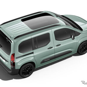 シトロエン・ベルランゴの特別色「アクア グリーン」（5人乗り）