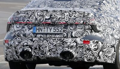 アウディ RS6セダン 新型のプロトタイプ　