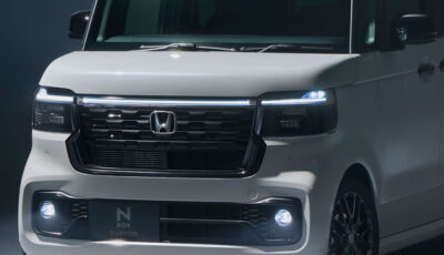 ホンダ N-BOX CUSTOM の「BLACK STYLE」