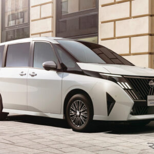 日産 セレナ AUTECH LINE