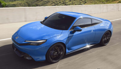 ホンダ プレリュードの「ローズパレード」先導車