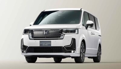 STEP WGN e:HEV SPADA 30周年特別仕様車　純正アクセサリー装着車