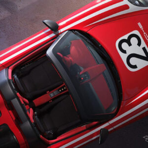 ポルシェのプログラムでフルレストアされた2005年製 カレラGT