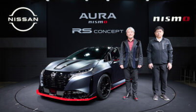 日産モータースポーツ＆カスタマイズNISMO事業所モータースポーツパワートレイン開発部主管の片倉丈嗣さん(右)と同オーテック事業所カスタマイズデザイン部部長の森田充儀さん(左)